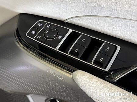 2025 Cadillac Lyriq - photo 18