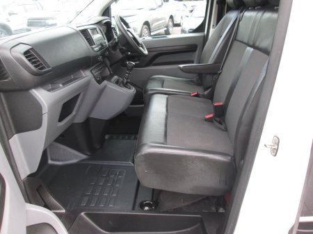 2021 Opel Vivaro - photo 12
