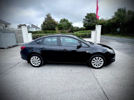 2014 Opel Astra - photo 2