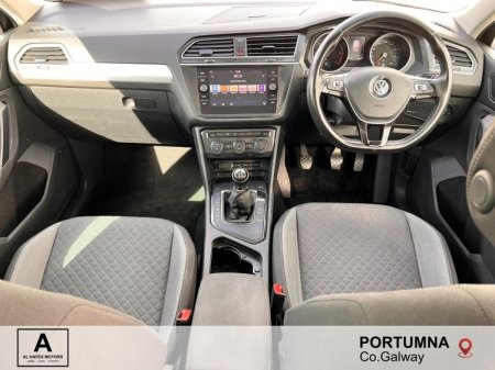 2019 Volkswagen Tiguan - photo 2