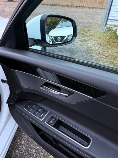 2018 Jaguar XF - photo 31