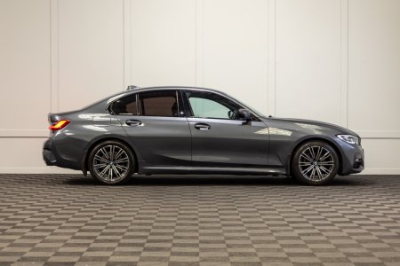 2022 BMW 3-Series - photo 6
