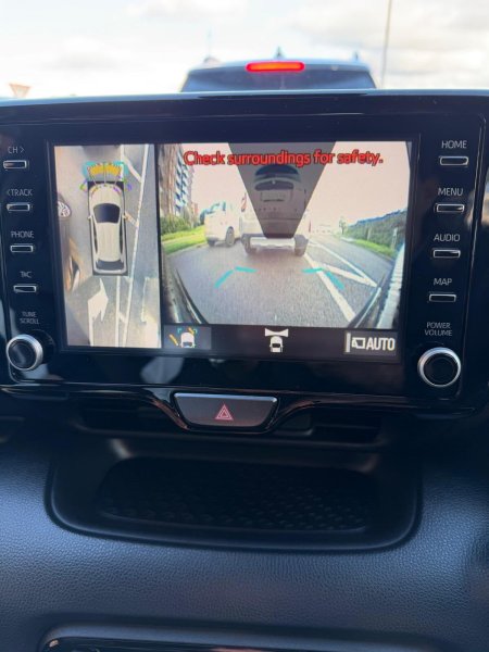 2022 Toyota Yaris - photo 8