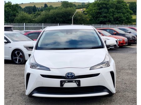 2022 Toyota Prius - photo 2