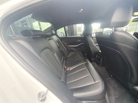 2025 BMW 3-Series - photo 11