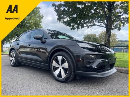 2024 Porsche Macan - photo 2