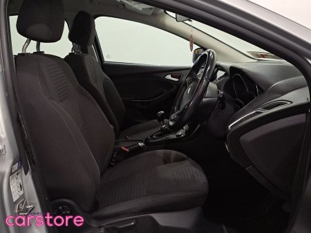 2018 Ford Focus - photo 12