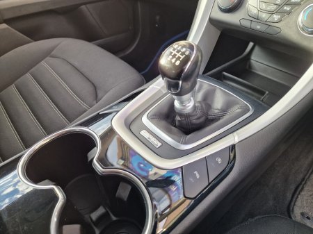 2015 Ford Mondeo - photo 24
