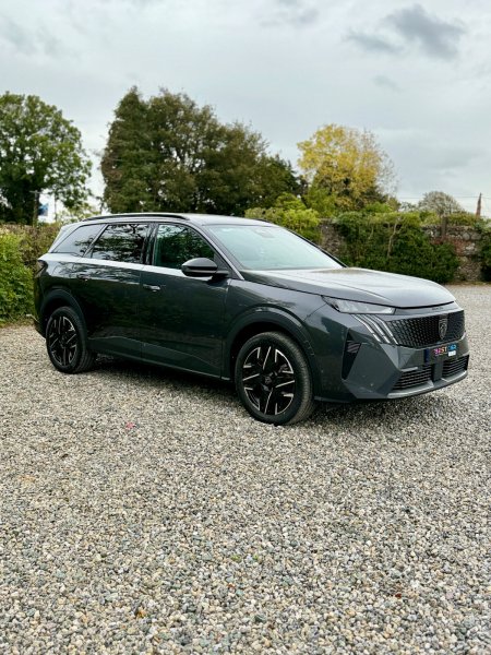 2025 Peugeot 5008 - photo 3