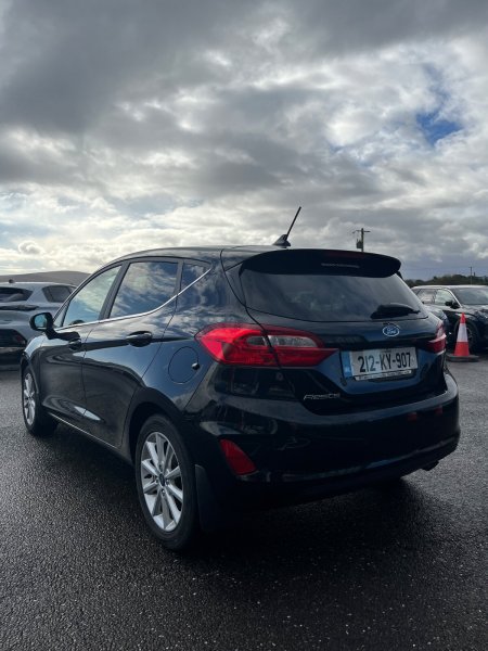 2021 Ford Fiesta - photo 4