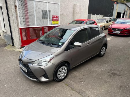 2019 Toyota Vitz - photo 5