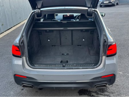 2022 BMW 5-Series - photo 35