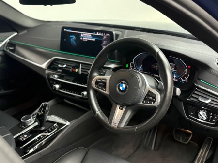 2021 BMW 5-Series - photo 9