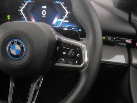 2024 BMW 5-Series - photo 18