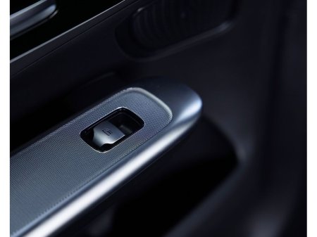 2026 Mercedes-Benz GLC - photo 31
