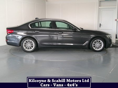 2017 BMW 5-Series - photo 9