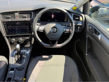 2020 Volkswagen Golf - photo 16