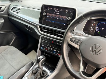 2023 Volkswagen T-Roc - photo 9
