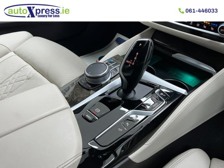 2020 BMW 5-Series - photo 8