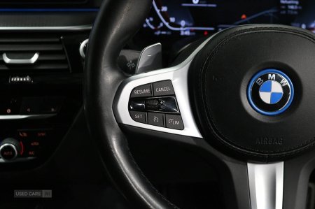 2022 BMW 5-Series - photo 21