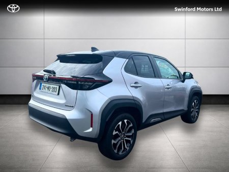 2024 Toyota Yaris Cross - photo 2