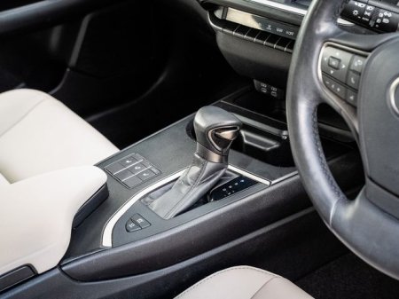 2023 Lexus UX - photo 7