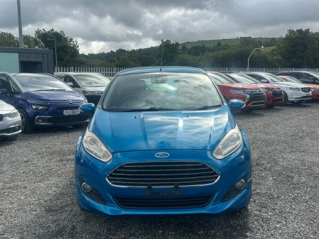 2015 Ford Fiesta - photo 2
