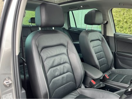 2020 Volkswagen Tiguan - photo 14