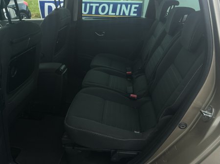 2016 Renault Grand Scenic - photo 13