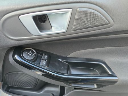 2014 Ford Fiesta - photo 19