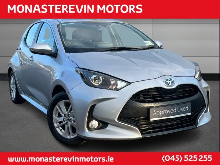 2022 Toyota Yaris - photo 2