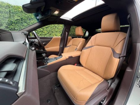 2021 Lexus ES - photo 2