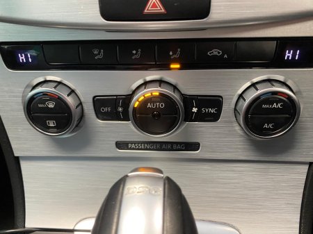 2015 Volkswagen Passat - photo 16