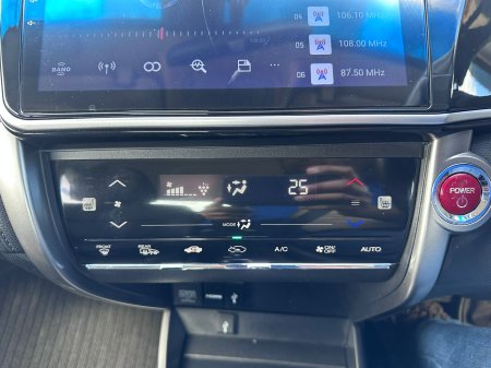 2015 Honda Grace - photo 10