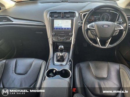 2021 Ford Mondeo - photo 2