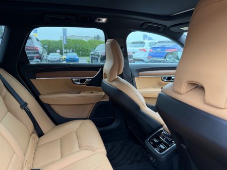 2019 Volvo V90 - photo 37