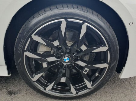 2025 BMW 3-Series - photo 14