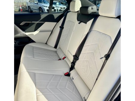 2026 BMW 5-Series - photo 21