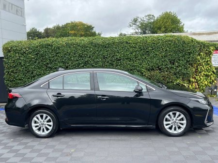 2023 Toyota Corolla - photo 2