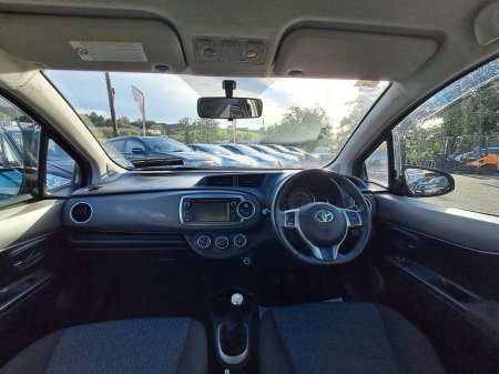 2011 Toyota Yaris - photo 12