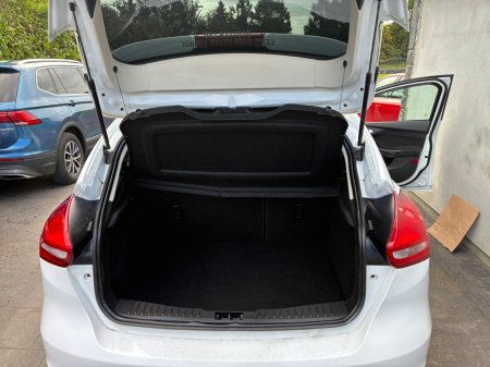 2015 Ford Focus - photo 17