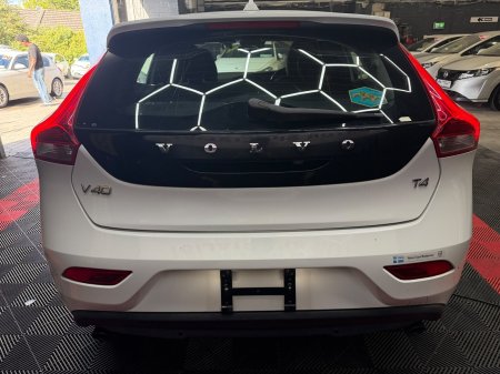 2015 Volvo V40 - photo 28