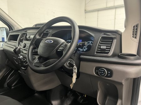 2022 Ford Transit - photo 8