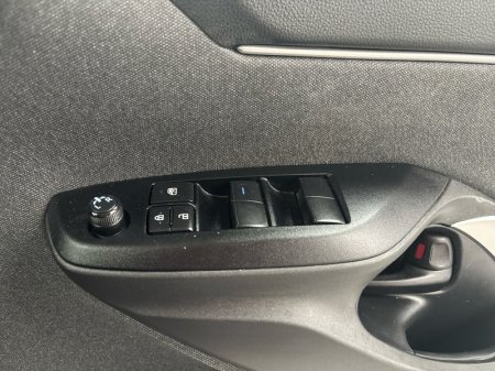 2022 Toyota Yaris Cross - photo 15