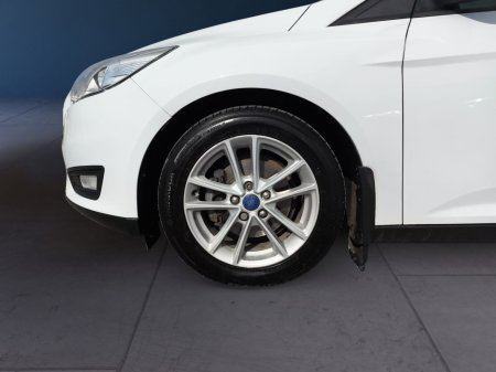 2017 Ford Focus - photo 15