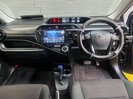 2017 Toyota Aqua - photo 18