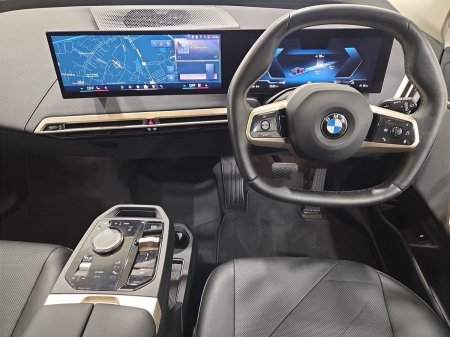2025 BMW iX - photo 5