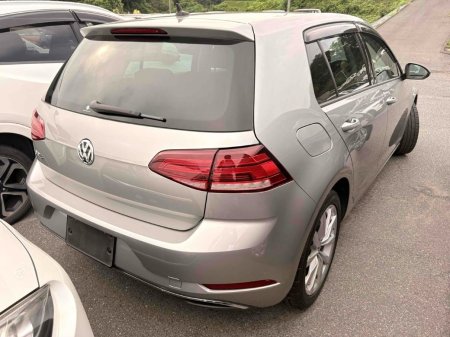 2019 Volkswagen Golf - photo 2