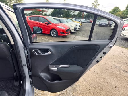 2017 Honda Grace - photo 10