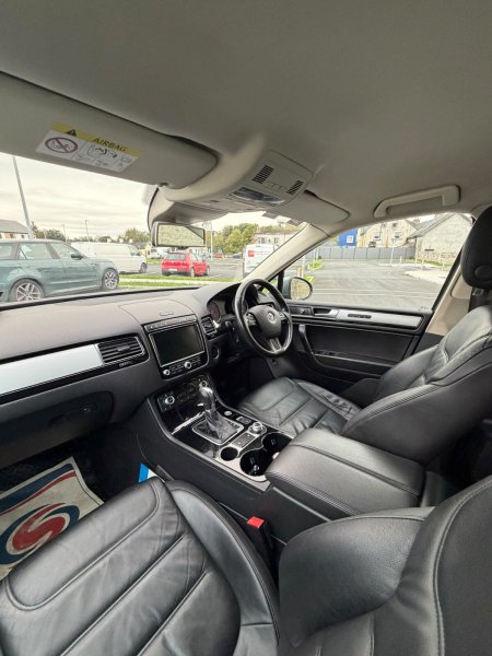 2016 Volkswagen Touareg - photo 2